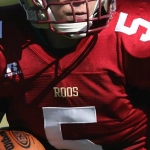 Яркий игровой автомат Sugar Rush с конфетами и сладостями на экране